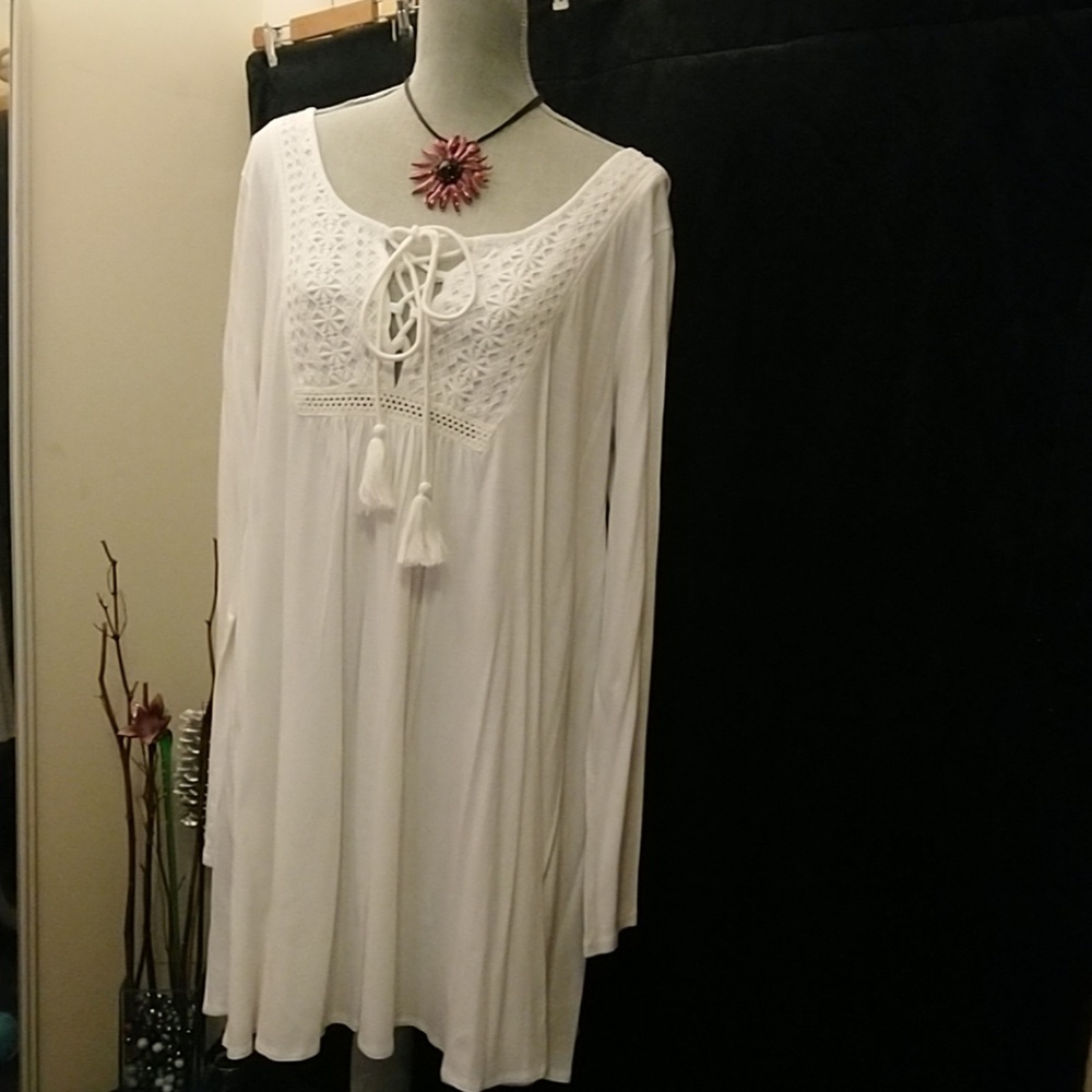 VALCOM - Plus Size- Medi-Dress NWOT - XL